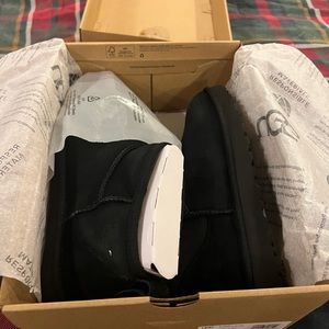 NWT Uggs classic ultra mini Ugg boots size 8